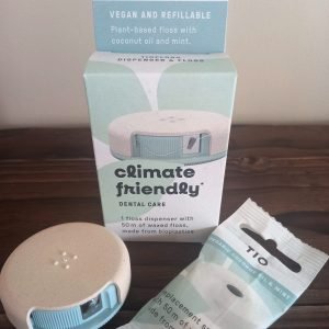 Tio climate friendly floss with bioplastic dispenser